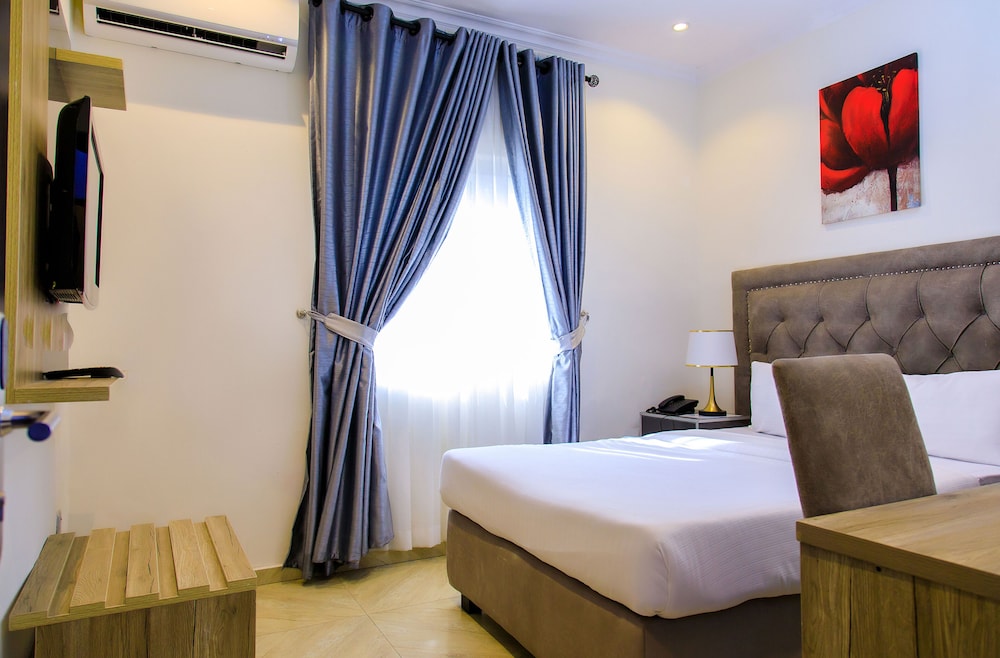 Standard Room photo 2