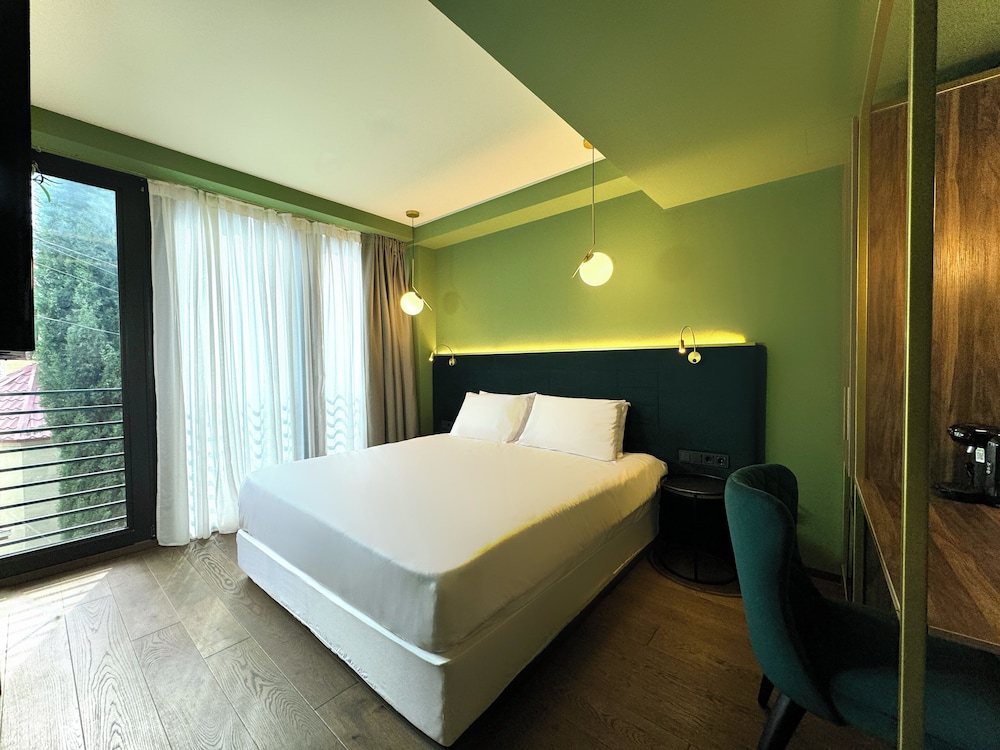 Superior Double Room, City View