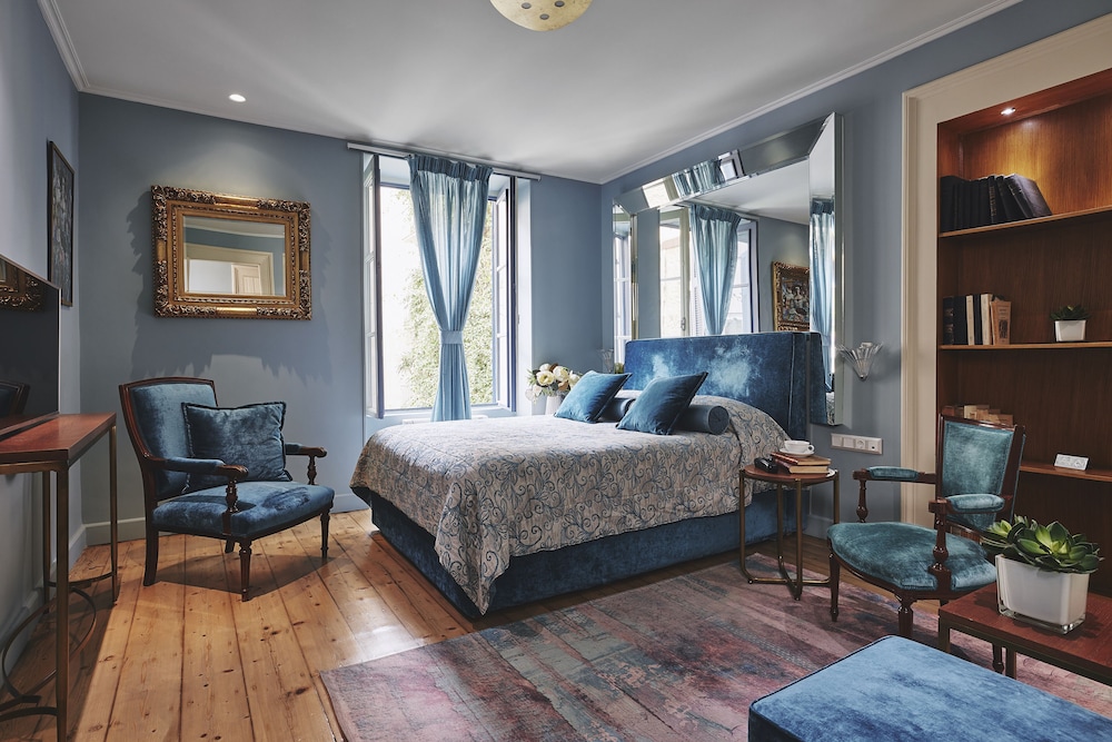 Romantic Studio Suite, Garden View photo 1