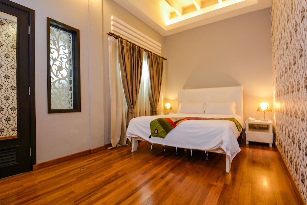 Superior Room, 1 Queen Bed, Non Smoking, Bathtub photo 2