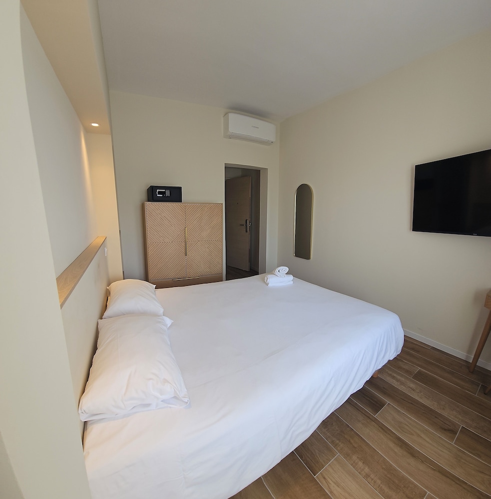 Superior Double Room (Loggia) photo 2