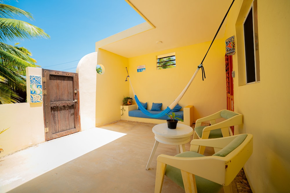 Standard Bungalow, 1 King Bed with Sofa bed, Garden View, Poolside photo 2
