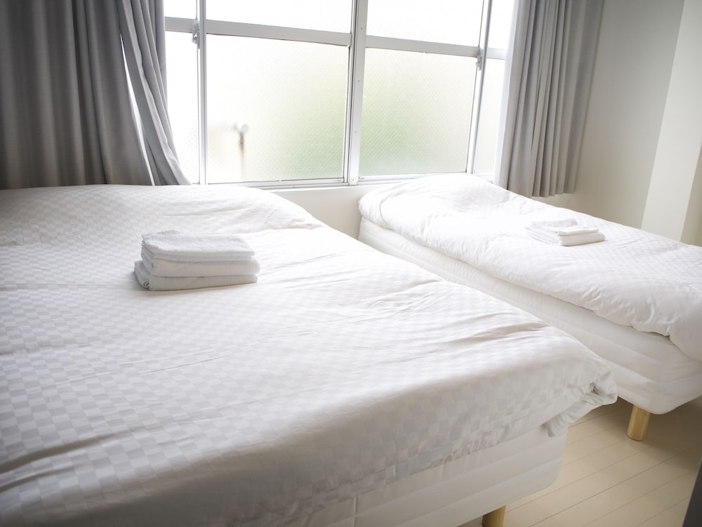 Business Twin Room - Photo 9