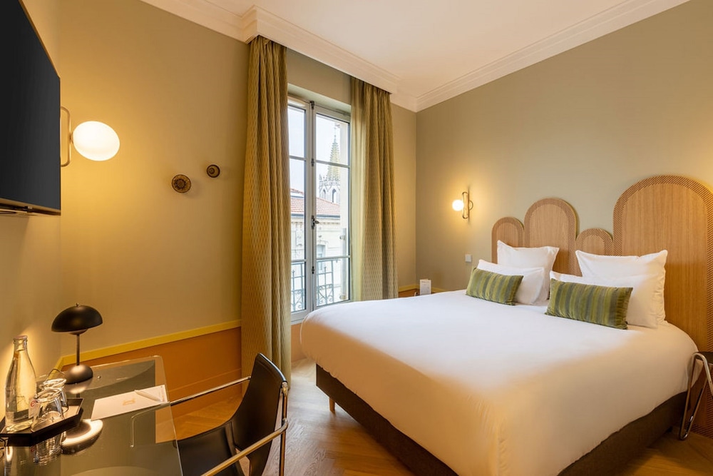 Classic Room, 1 Queen Bed, Non Smoking - Photo 4