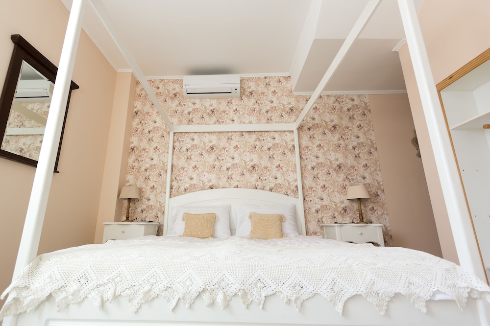 Deluxe Double or Twin Room photo 1
