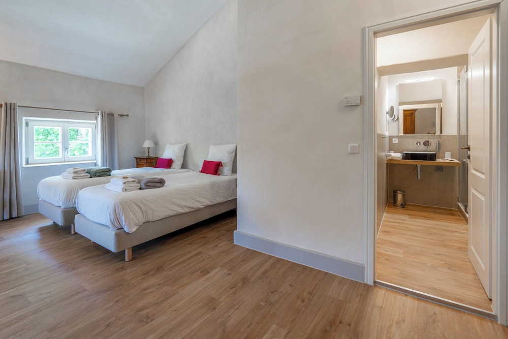 Comfort Room photo 1