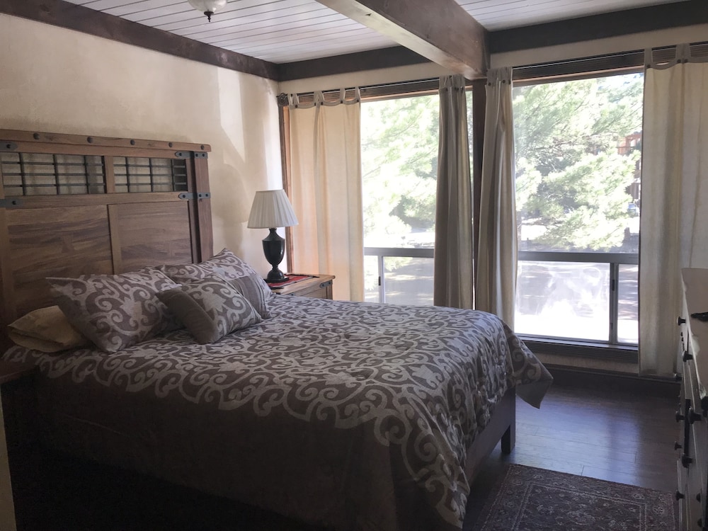 Condo, 1 Queen Bed photo 1