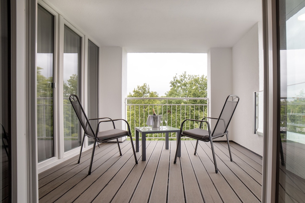 Suite - Photo 5