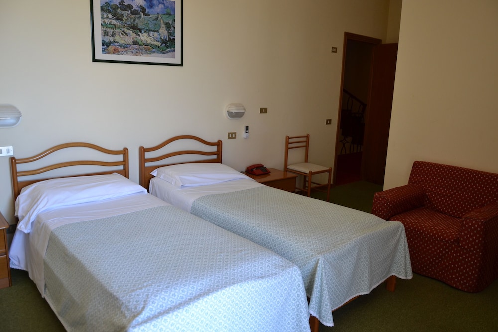 Basic Double Room - Photo 4