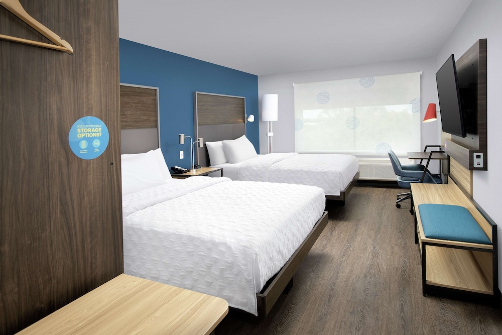 Room, 2 Queen Beds, Accessible, Bathtub (Hearing) - Photo 3