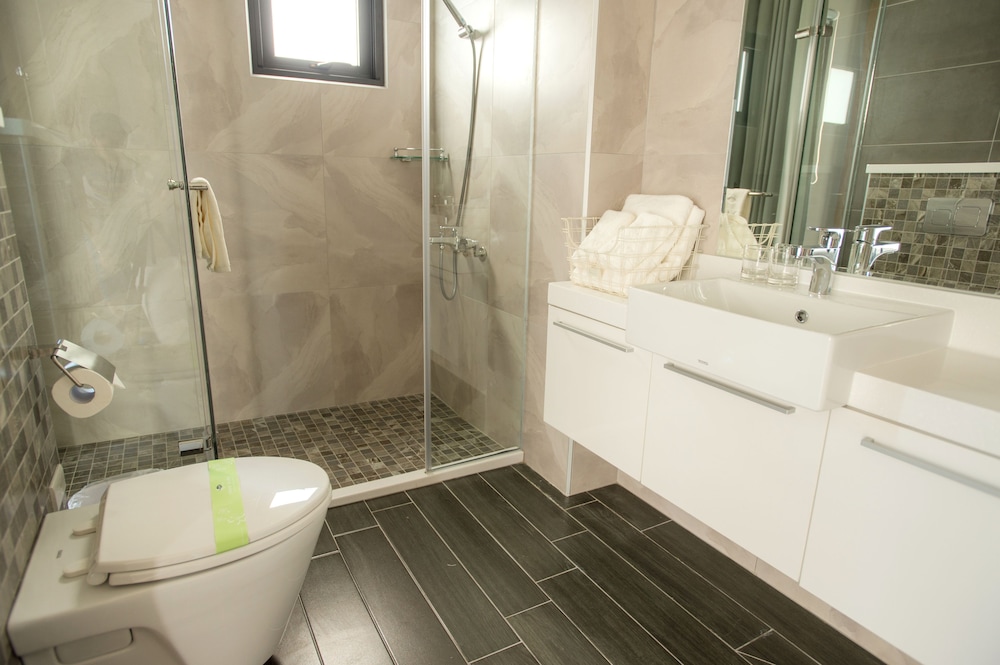 Honeymoon Double Room (303) photo 2