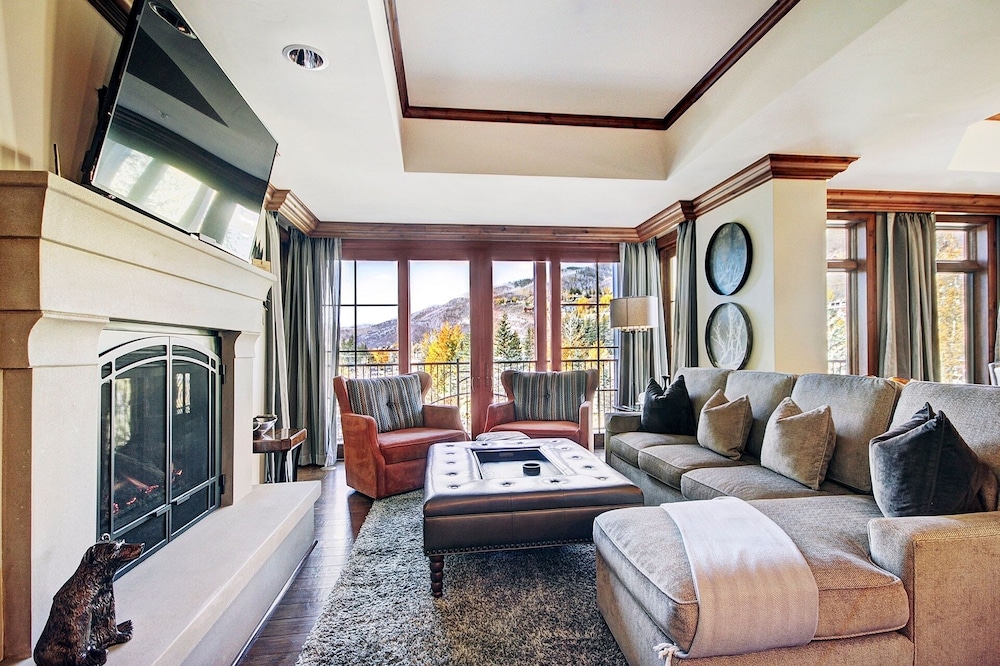Condo, 2 Bedrooms