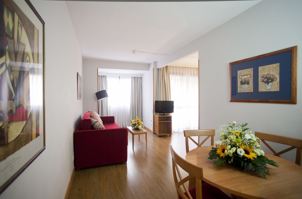 Family Apartment (3adults + 2children // 4adults+1child)