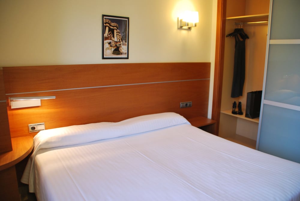 City Apartment (3 pax) photo 3