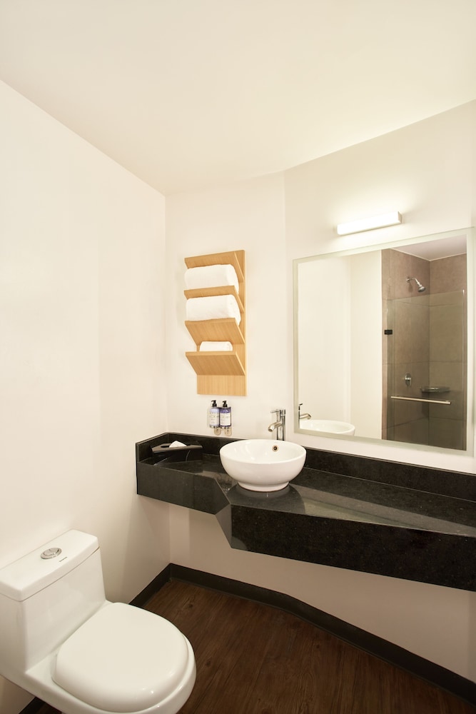 Superior Room, 1 Queen Bed - Photo 2