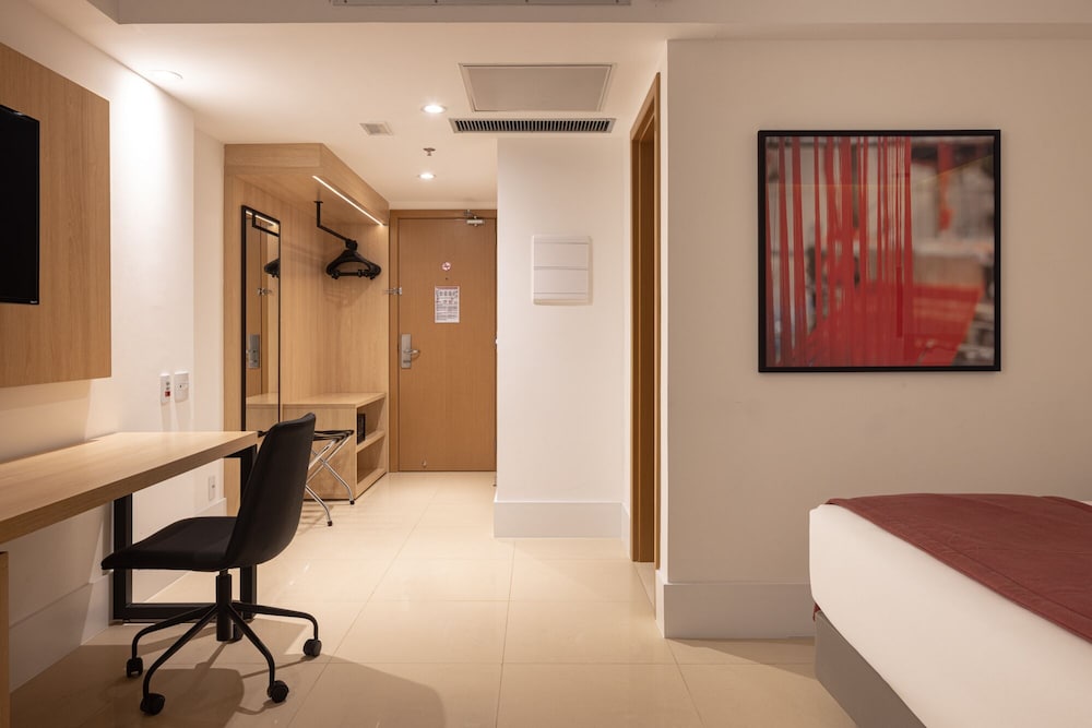 Premium Room, 1 Queen Bed, Non Smoking - Photo 1