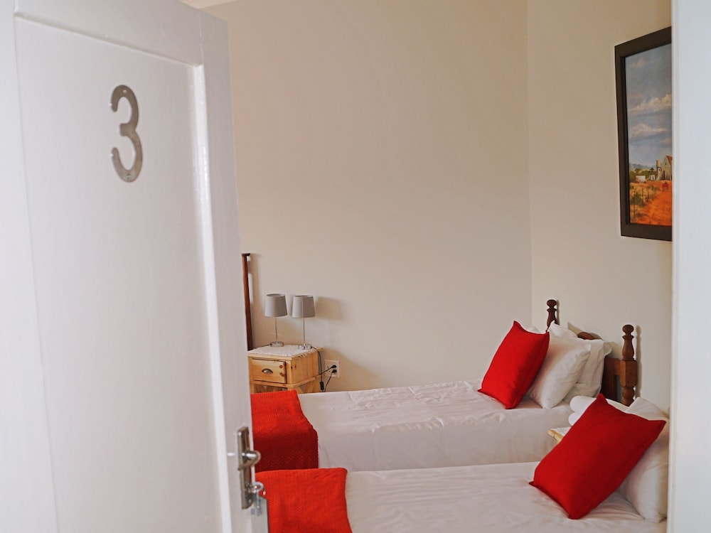 Standard Triple Room, 3 Twin Beds, Non Smoking, City View photo 1