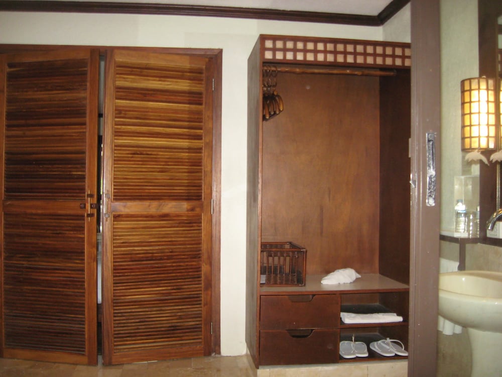 Royal Bungalow - Photo 2