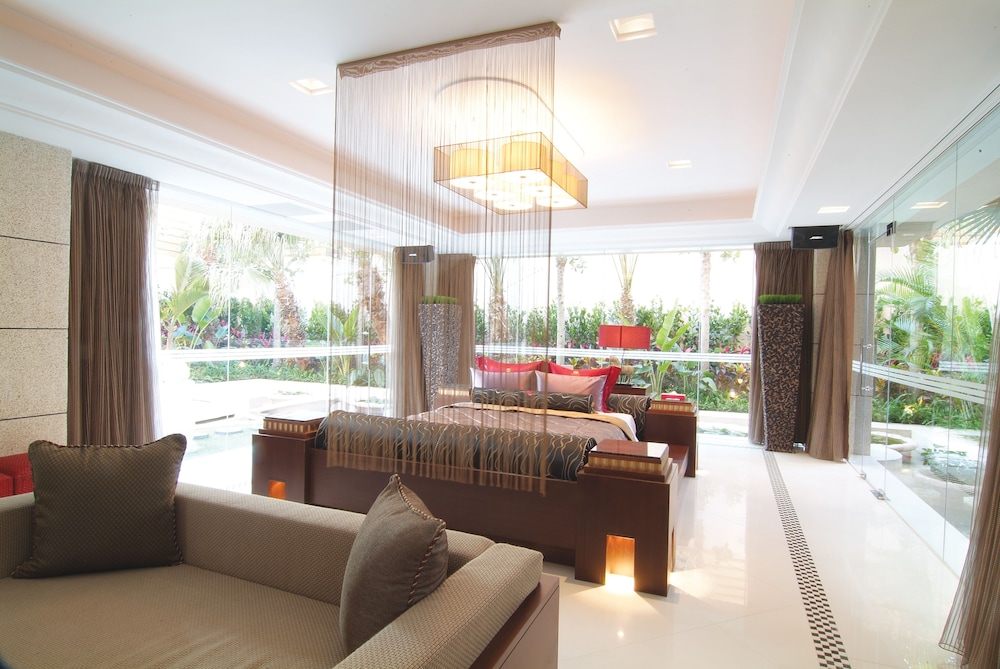 Room (VIP)