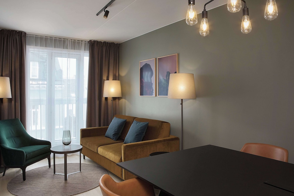 Suite (Master) - Photo 3