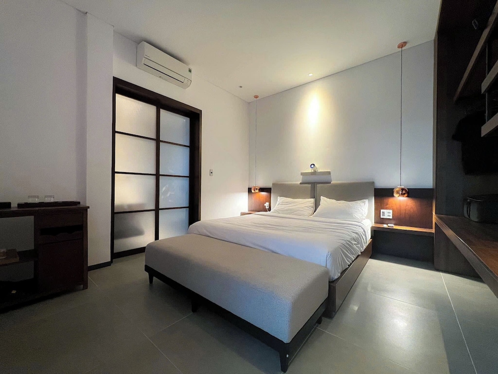 Luxury Room, Pool View photo 3