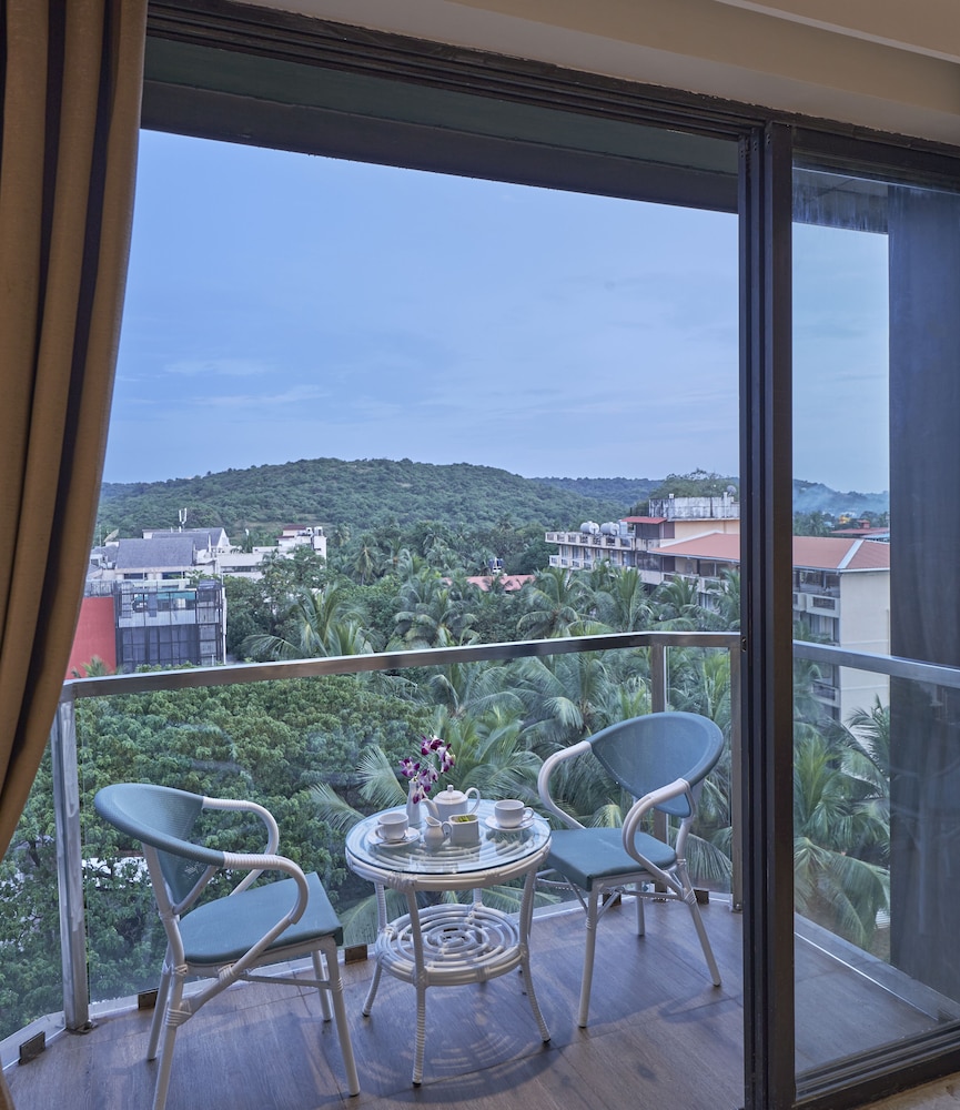 Club Double Room - Photo 7