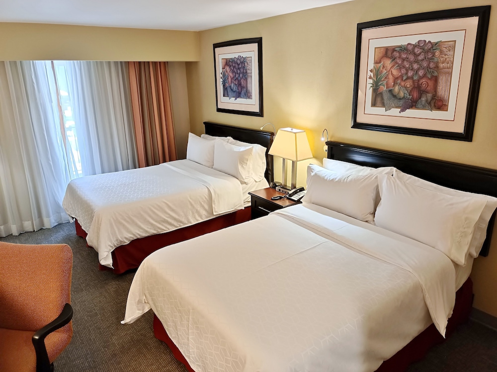 Standard Room, 2 Double Beds - Photo 1