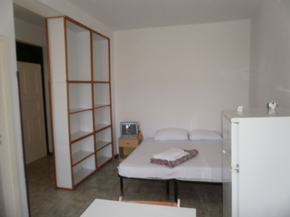 Studio, Multiple Beds, Non Smoking - Courtyard View