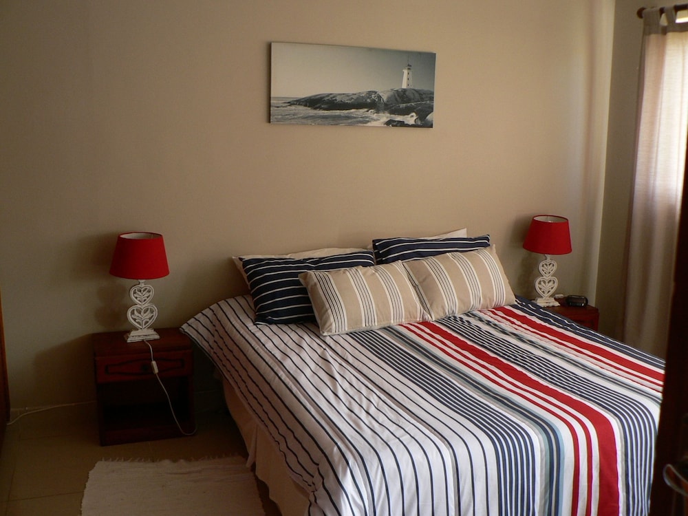 House, 5 Bedrooms photo 3
