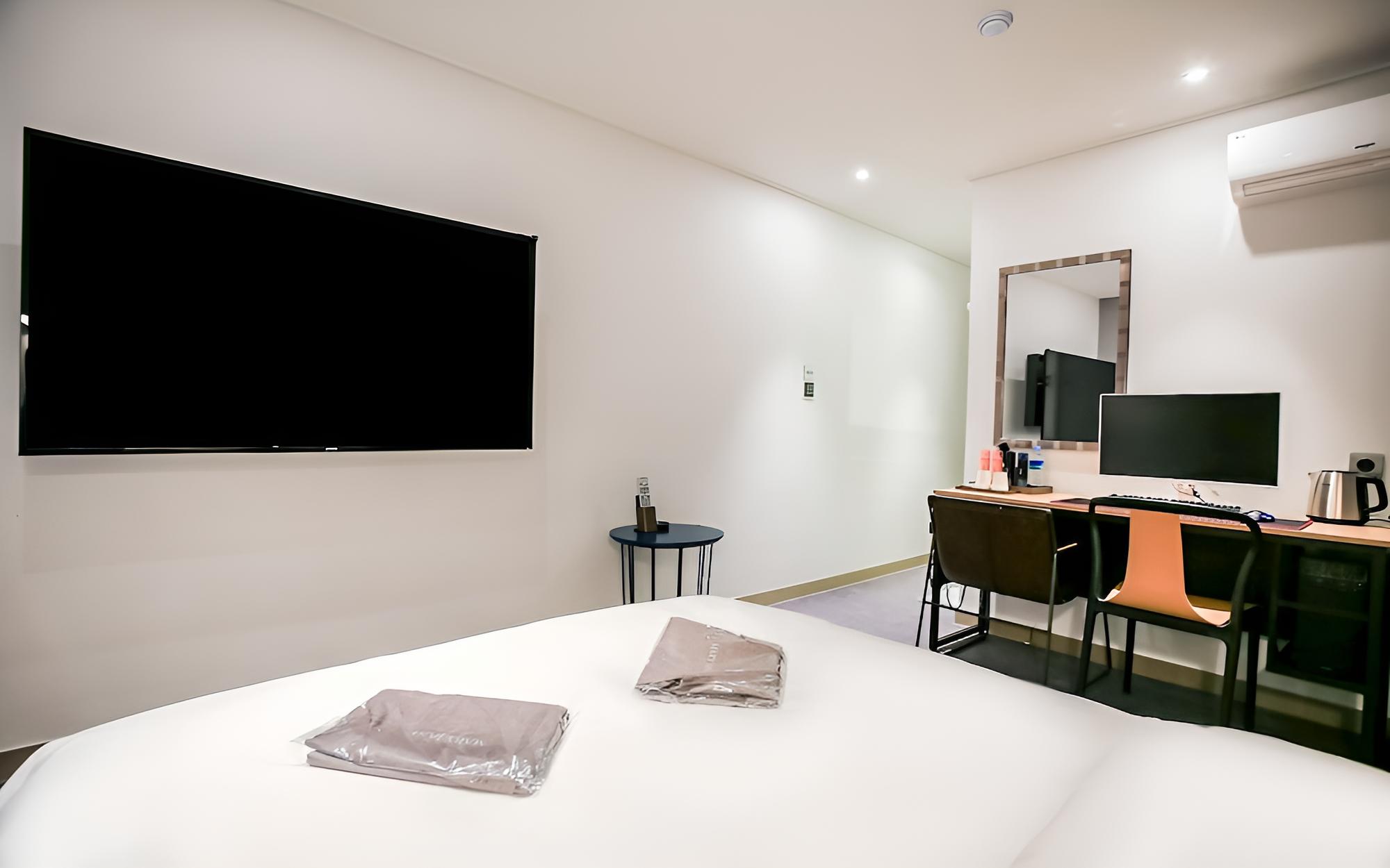 Room (Semi-Suite room (Single bathtub or Do) photo 2