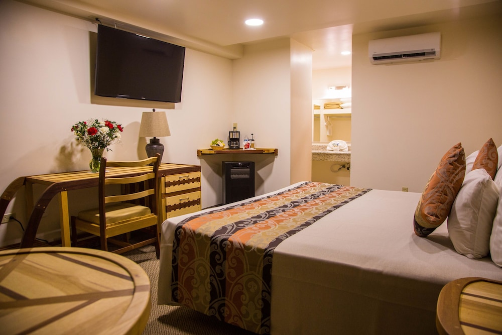 Deluxe Villa, 1 King Bed - Photo 9