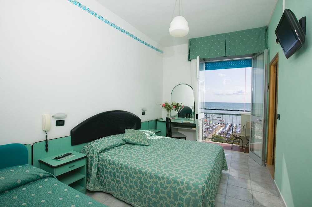 Standard Double Room photo 1