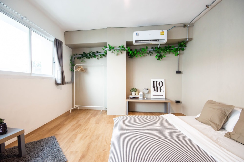 1 Bedroom photo 2