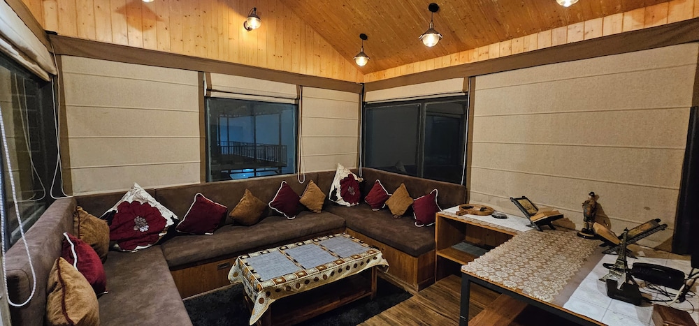 Teak Royal Suite (2BHK) - Photo 21