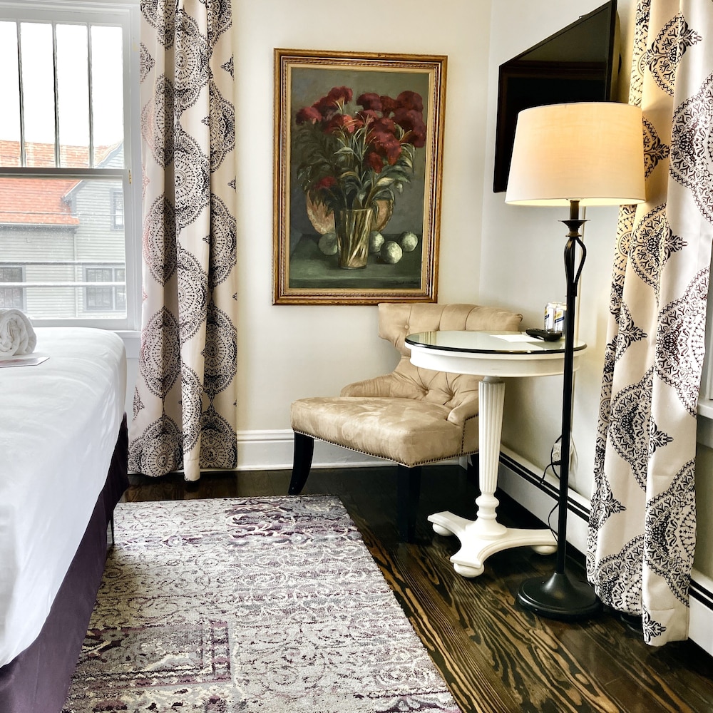 Room, 1 King Bed photo 1