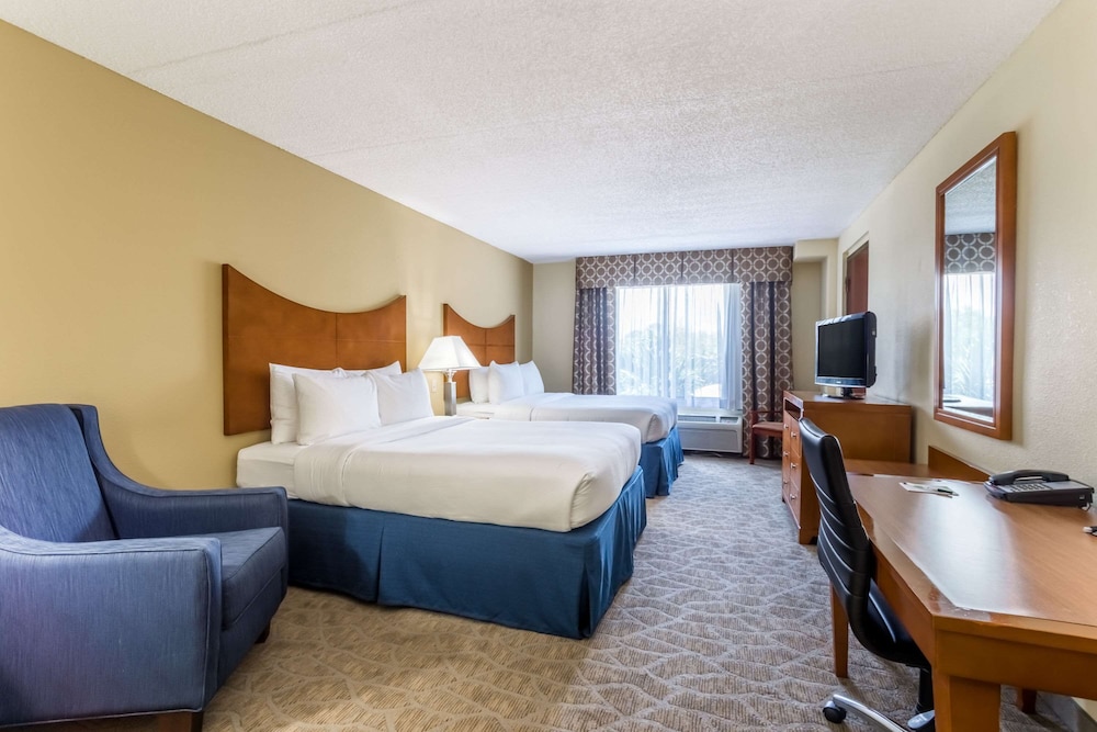 Room, 2 Queen Beds, Accessible, Non Smoking (Mobility,Hearing,Tub w/Grab Bars)