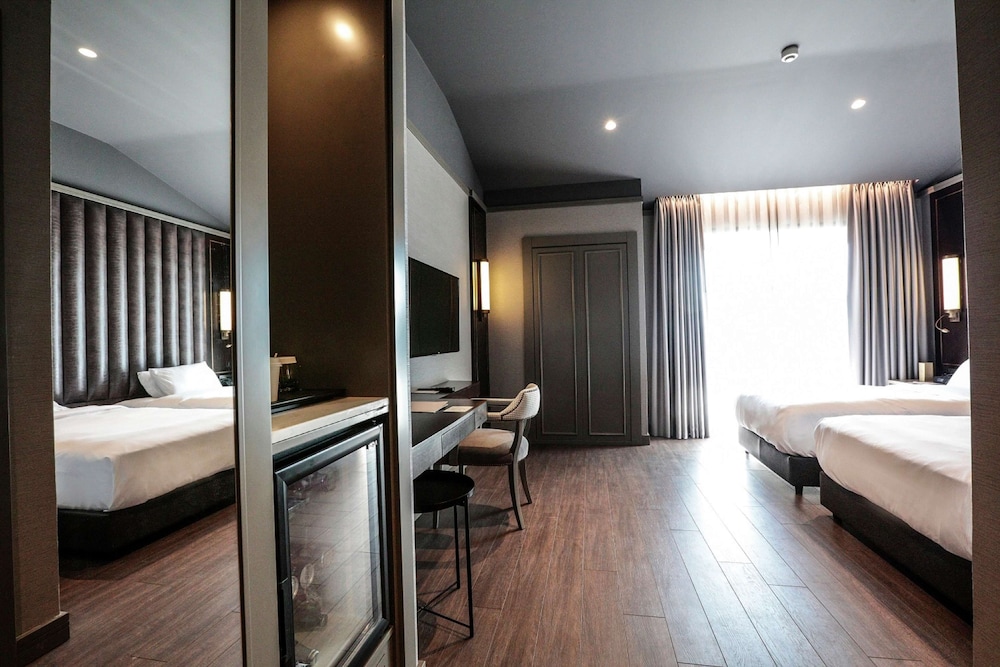 Room, Multiple Beds