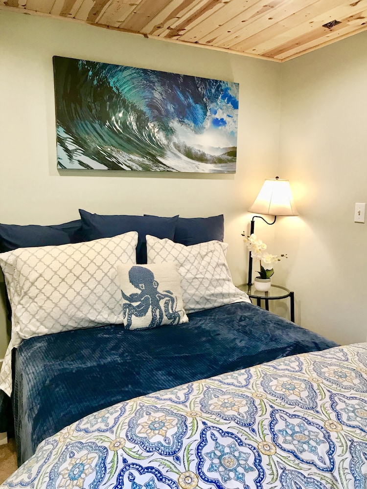 Comfort Room, 1 Double Bed (Shared Bath) photo 2