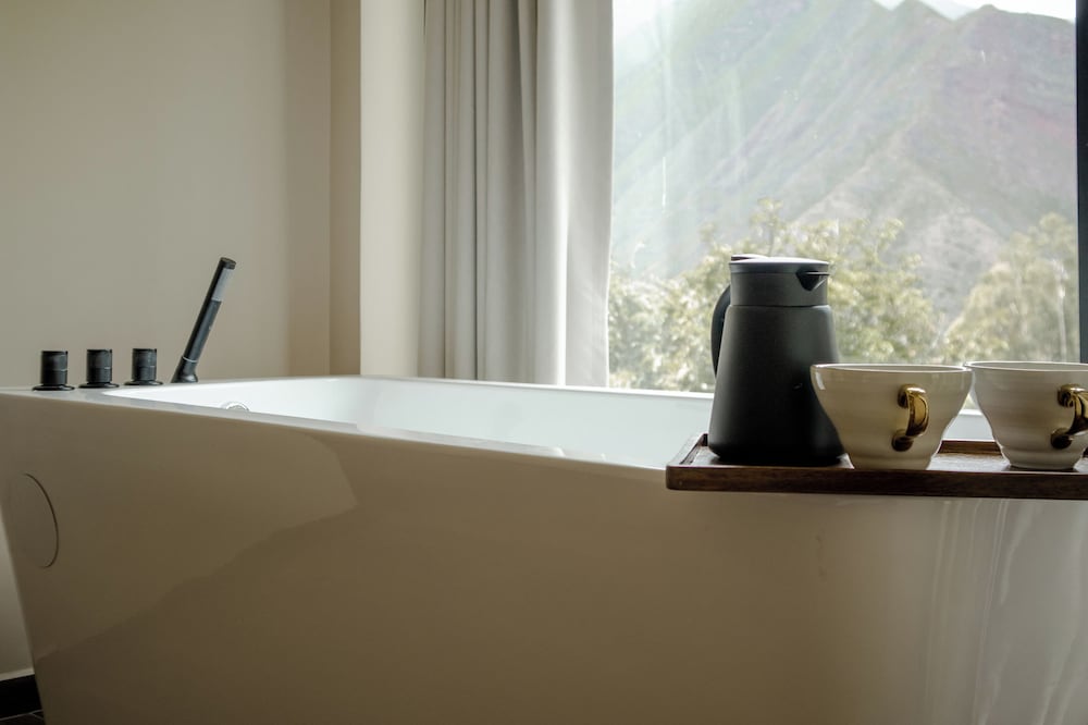 Luxury Room, Balcony, Mountain View photo 3