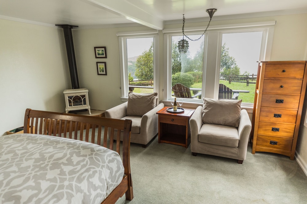 Standard Room, 1 Queen Bed
