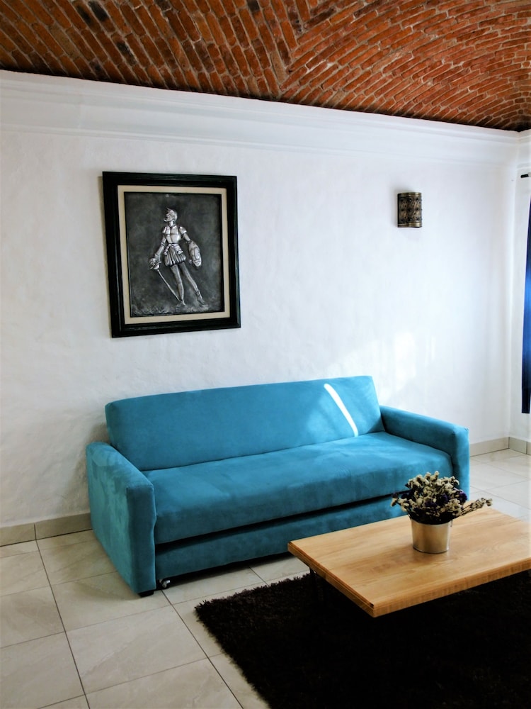 Standard Suite photo 2