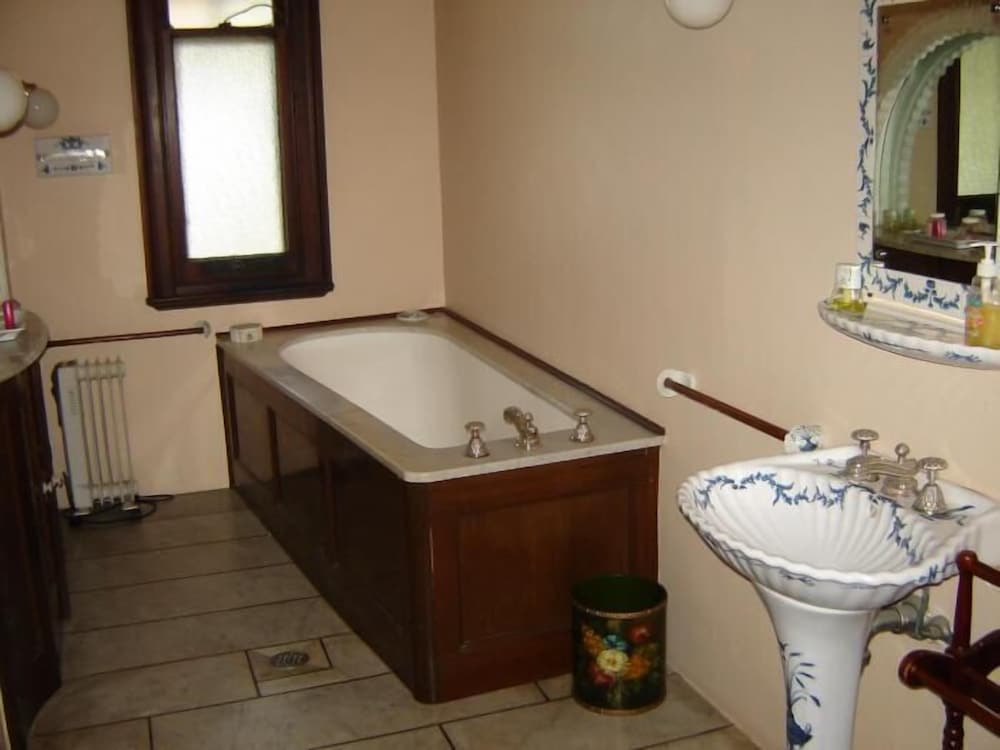 Family Suite, 1 Bedroom, Shared Bathroom (1 Night) photo 2