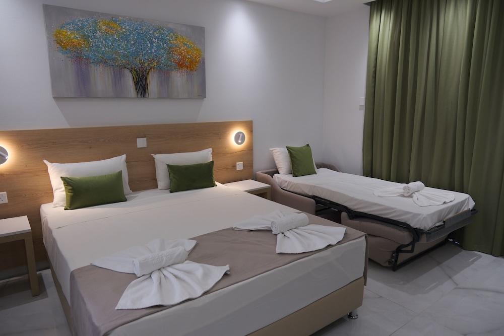 Superior Double or Twin Room - Photo 3