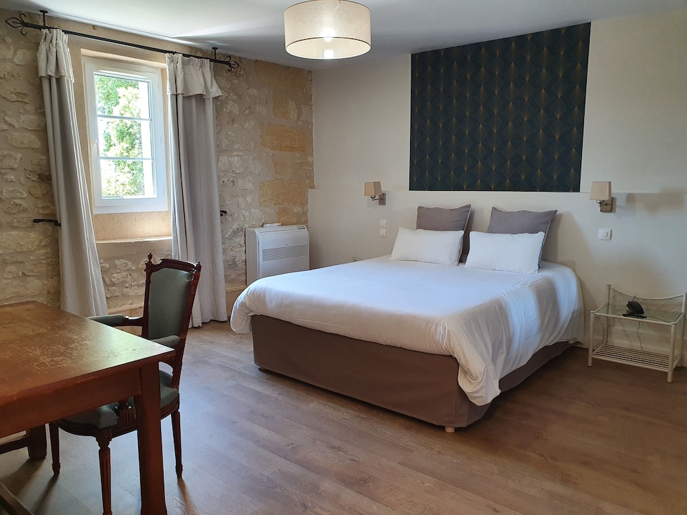 Double Room - Photo 3