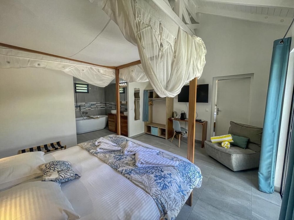 Deluxe Villa, 3 Bedrooms, Hot Tub, Pool View photo 2