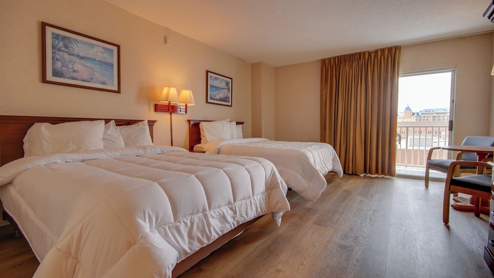 Queen Room, 2 Queen Bed, Side View photo 1