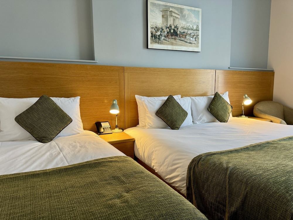 Family Triple Room, Ensuite photo 1