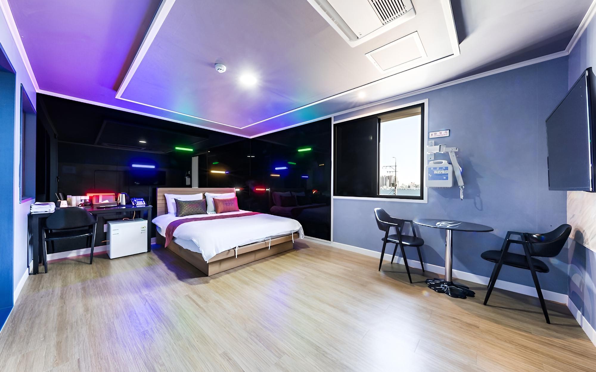 Room (Event room) - Photo 3