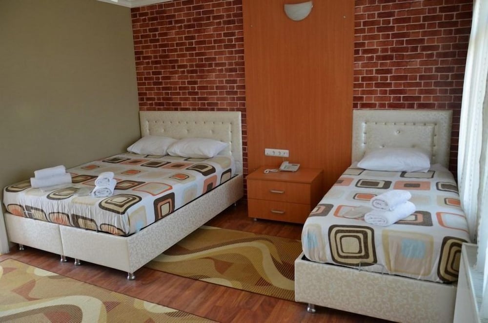 Standard Room, Partial Sea View