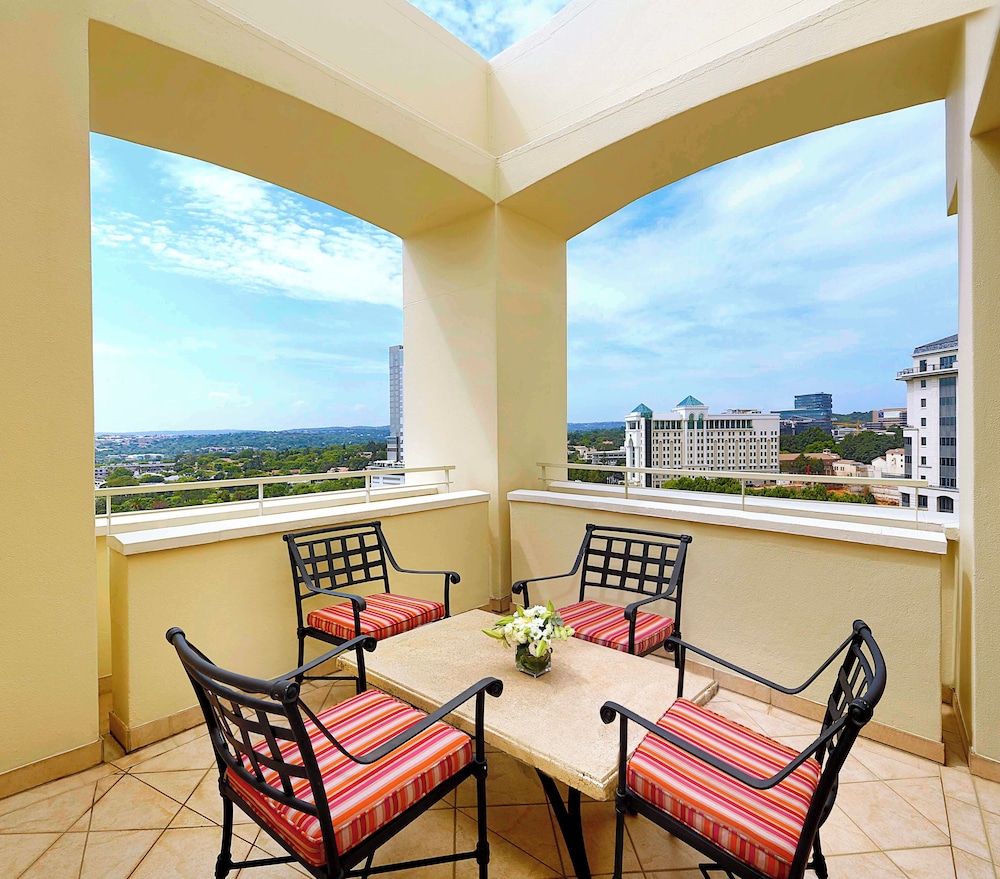 Suite, 1 Bedroom, Terrace - Photo 3